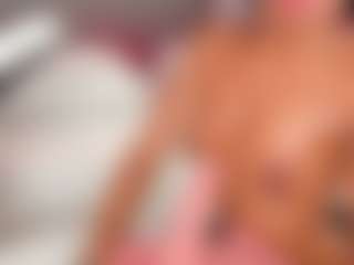 Live cam show with Ciara-Blake - Fingering Ebony on TeamSkeetLive