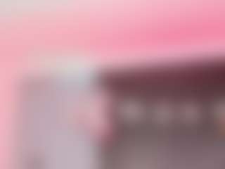 Live cam show with Ciara-Blake - Ebony Petite on CamSodaAdn