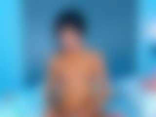 Live cam show with Ciara-Blake - Ebony on Gym Cam Girls