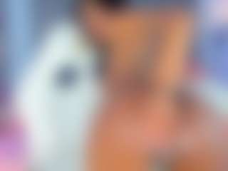 Live cam show with Ciara-Blake - Ebony Petite on Gym Cam Girls