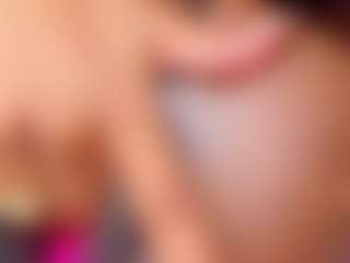 Live cam show with Ciara-Blake - Petite on Milfs Live
