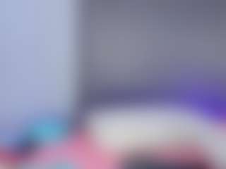 Live cam show with Ciara-Blake - Petite on Mixed Magazine Live