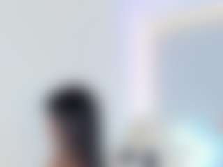 Live cam show with Ciara-Blake - Black Petite on Camsoda