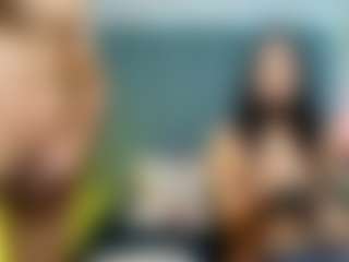 Live cam show with Max and Ashley - Cum on milfzrlive.com