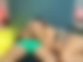 Live cam show with Max and Ashley - Teen (18+) on makecum.org