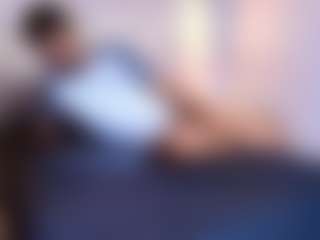 Live cam show with Max and Ashley - Facial on Dolls Live