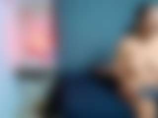 Live cam show with Max and Ashley - Anal on sexylive.show