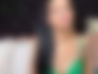 SweeteestJulie MILF webcam performer live streaming