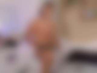 Live cam show with 69Hotemptation - Body Builder on Camsoda