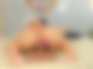 Live cam show with Antonella-West - Lovense on Instabang