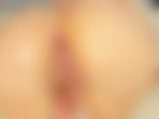Live cam show with Antonella-West - Blonde Hair Curvy on nudelive.tv