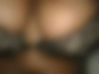 Live cam show with leelahrosesbigtits - Hairy Pussy on Gym Cam Girls