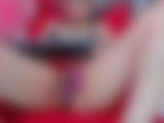 Live cam show with Yaya-11 - Cuckold on SquirtSoMuch