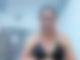 Live cam show with Yaya-11 - Gagging on Camsoda