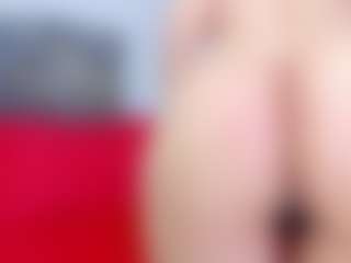 Live cam show with Yaya-11 - Gagging on Camsoda