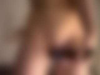 Live cam show with Maria - Blue Eyes on livesuperchat.net