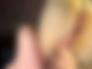 Live cam show with Maria - Petite on Uber Horny