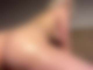 Live cam show with Maria - Moaning on sexylive.show