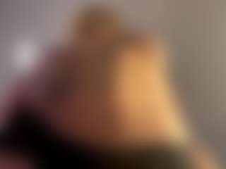 Live cam show with Maria - Moaning on Camsoda