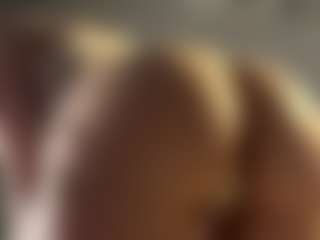 Live cam show with Maria - Normal on xDating