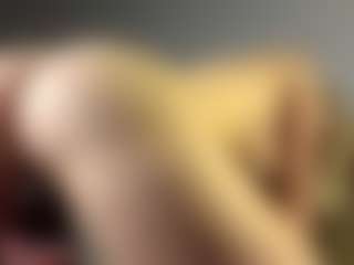 Live cam show with Maria - Moaning on Camsoda