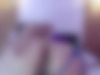 Live cam show with giselslut - Tiny Tits on Camsoda
