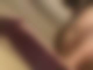 lovehurts282828's Live Sex Cam Show