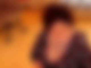 SquirtKimm MILF webcam performer live streaming