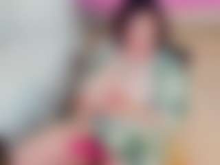 Live cam show with SquirtKimm - Squirt Big Tits on Camsoda