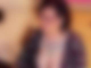 Live cam show with SquirtKimm - Brown Eyes on Cam Slut