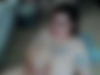 SquirtKimm MILF webcam performer live streaming