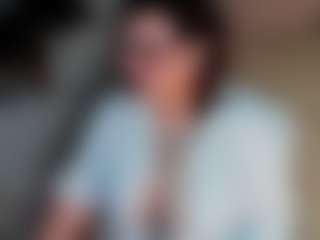 SquirtKimm MILF webcam performer live streaming