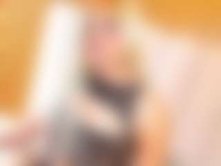 Live cam show with Elody69 - Smoking on Camsoda
