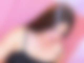 Live cam show with Elody69 - Flat Chested on studioflirtlive.com