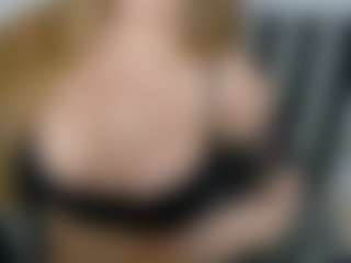 EvelinEve's Live Sex Cam Show