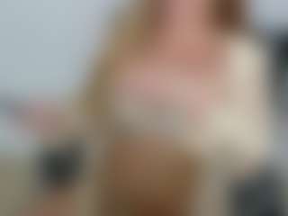 Live cam show with EvelinEve - HD on PervPlay.com