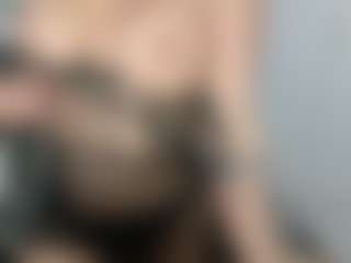 Live cam show with EvelinEve - Foot Fetish on studioflirtlive.com