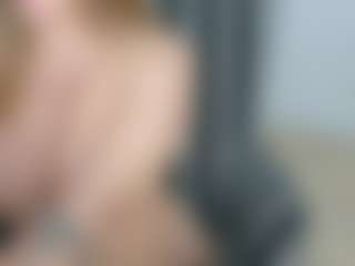 Live cam show with EvelinEve - Big Tits Curvy on Chatstar