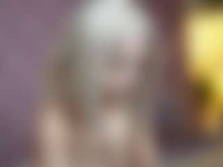 Live cam show with MaiaMini - Tittyfuck on Dare Cams