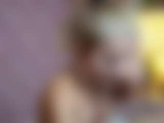 Live cam show with MaiaMini - Tittyfuck on Camsoda