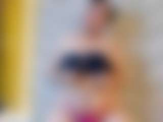 Live cam show with Mia - Shower on Camming Site
