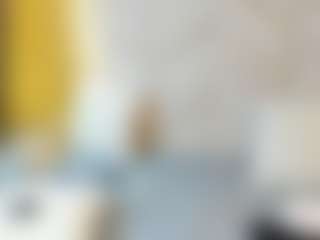 Live cam show with Mia - Average on Soda Cam
