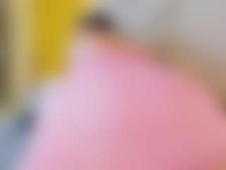 Live cam show with Mia - Fuck on madthumbs