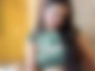 Live cam show with Mia - Play on Hubzter Live