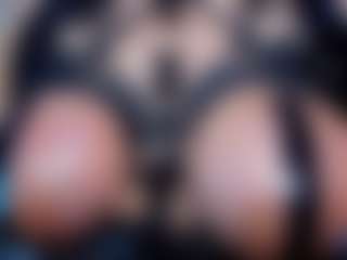 Live cam show with Slave-Aradia - Slave on Soda Cam