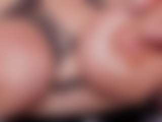 Live cam show with Slave-Aradia - Gray Eyes on Hubzter Live