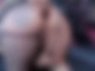 Live cam show with Slave-Aradia - Lactating on TastyBlacksLive