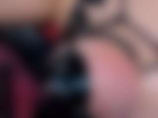 Live cam show with Slave-Aradia - Fuck Machine on TeamSkeetLive