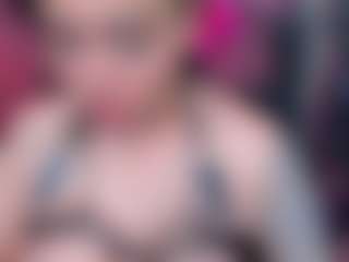 Live cam show with Slave-Aradia - Submissive on PervPlay.com