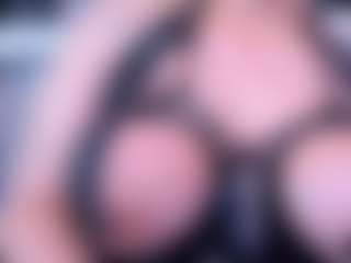 Live cam show with Slave-Aradia - Submissive on Cam Slut